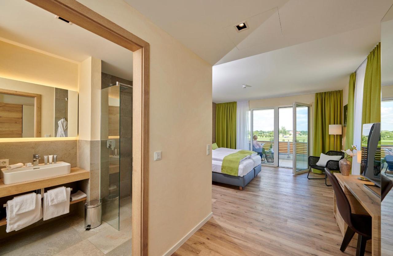 Bachhof Resort Hotel Kirchroth Екстериор снимка